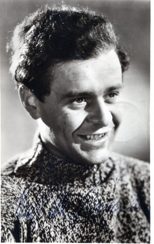 Niall MacGinnis